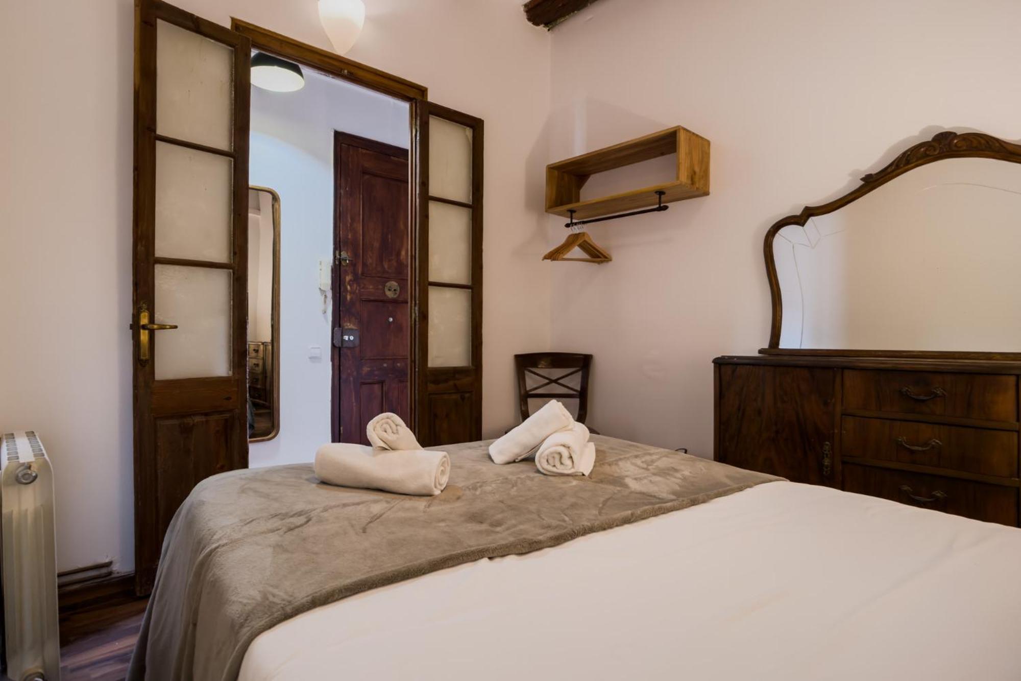 Magalhaes - Trad Flat In Poble Sec, Near Ramblas Barcelona Exterior foto